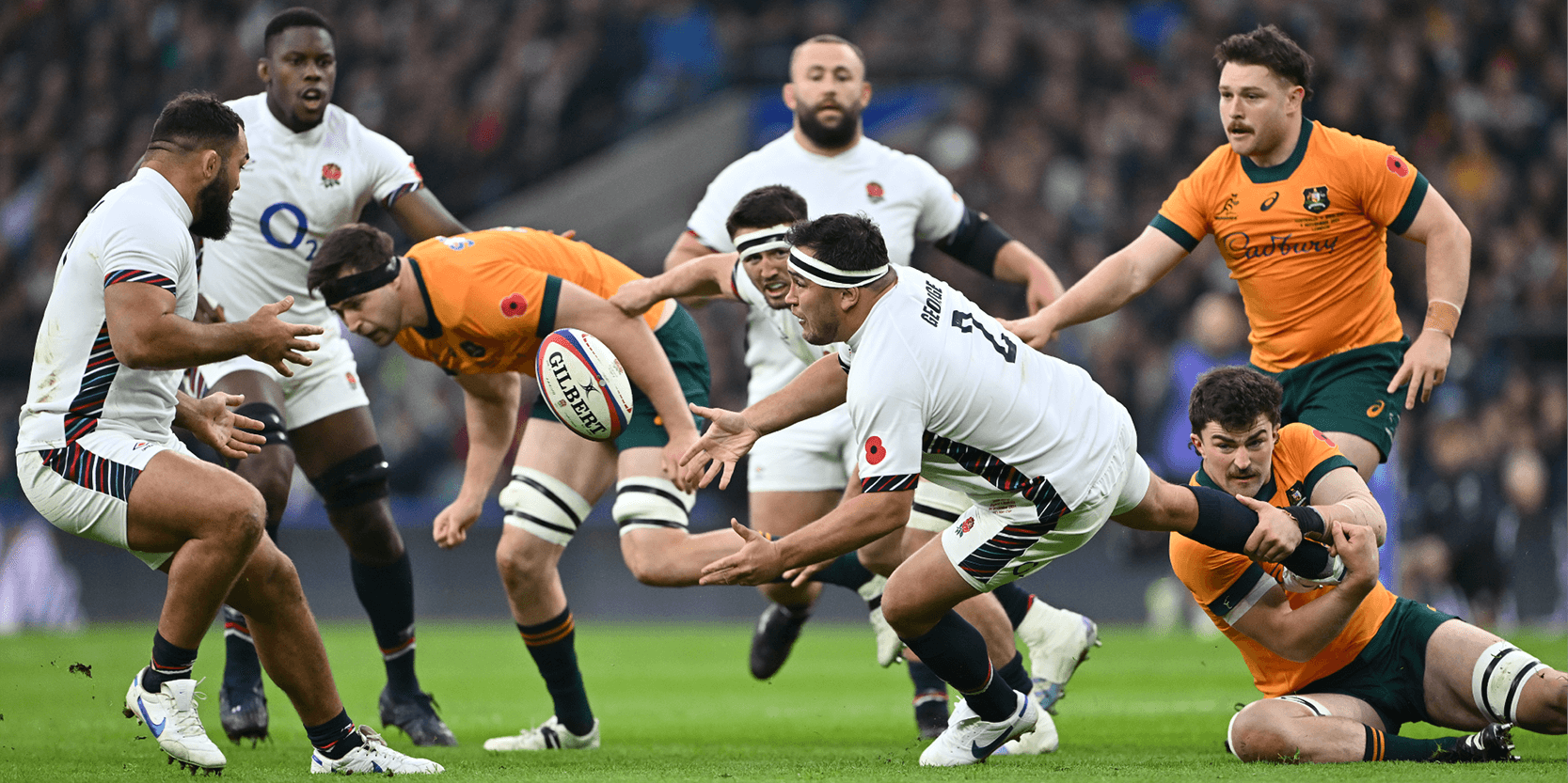 England rugby team running with the ball during the Australia match for theAutumn Nations Series in 2024 at Allianz Stadium