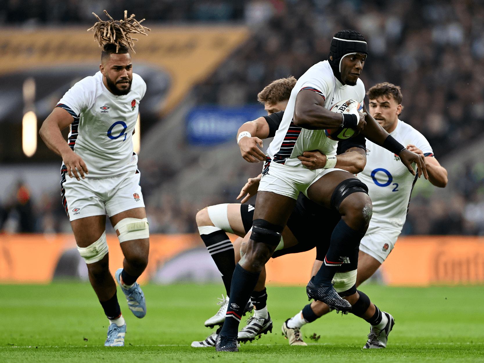 England rugby player Maro Itoje running with the ball against New Zealand in the 2024 Autumn Nations Series