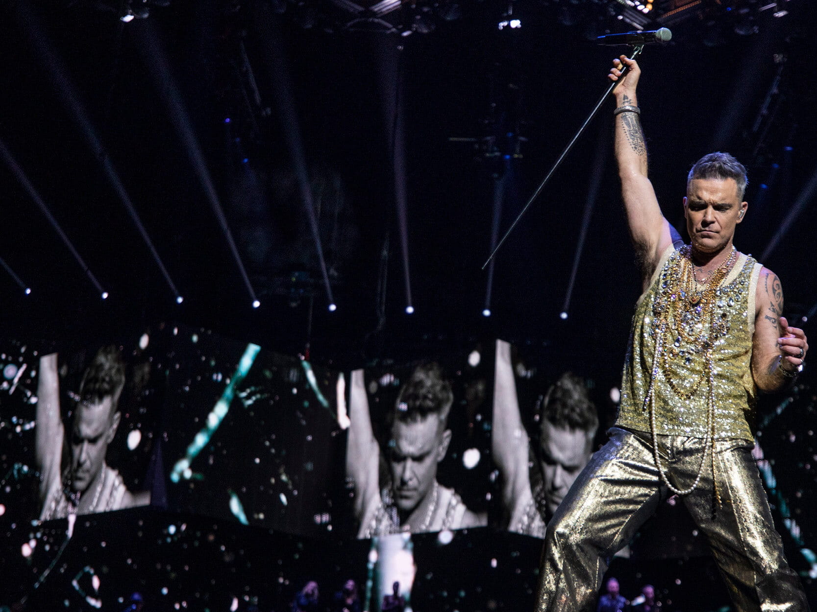 Robbie Williams at BST Hyde Park experience with Keith Prowse for valentines day