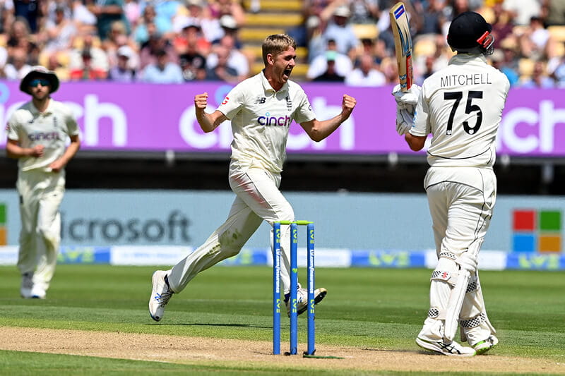 England cricket team playing in a test match and celebrating