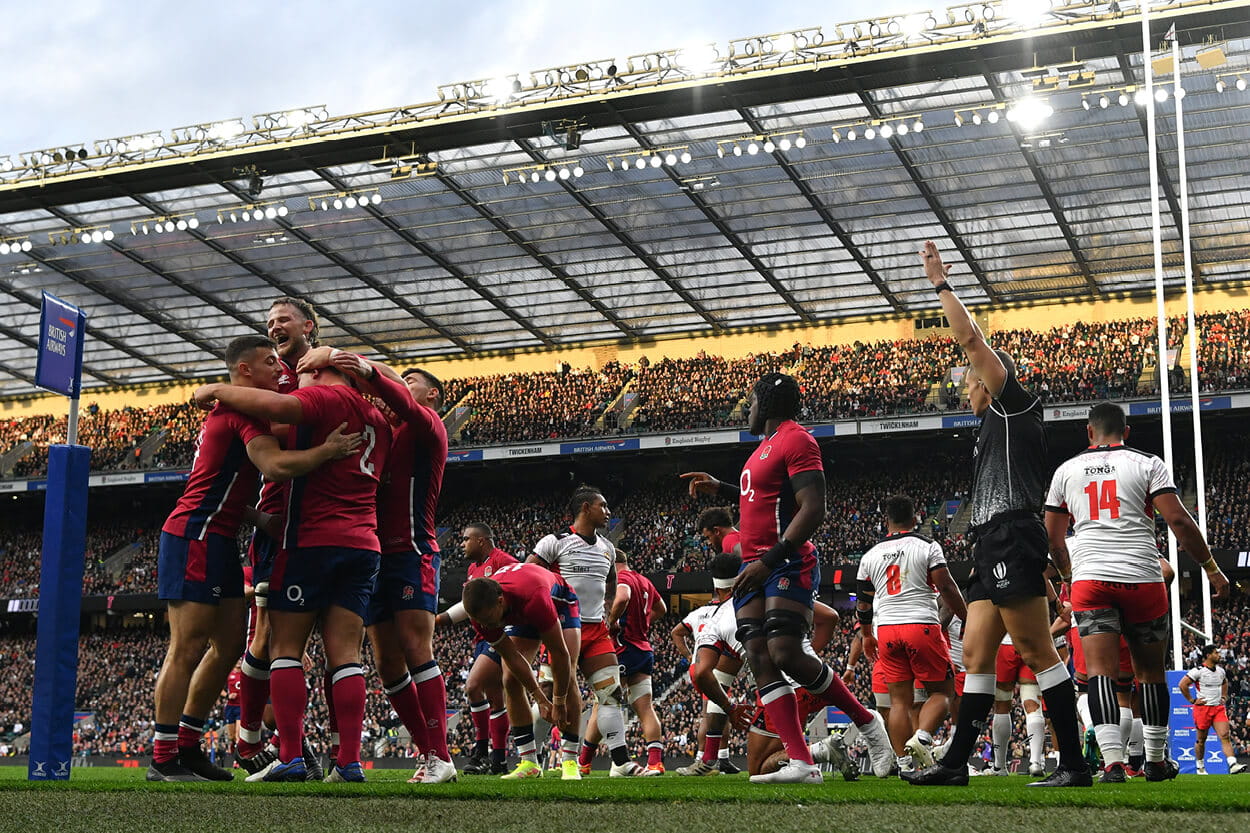 England celebrating a try 