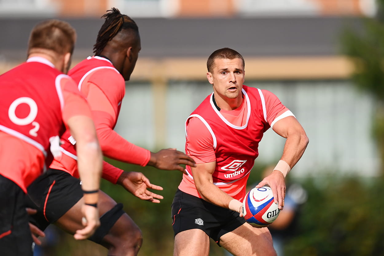 Itoje and Slade in training 