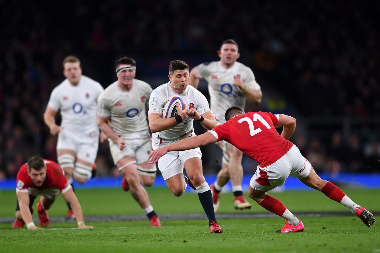 Ben Youngs running with the ball against wales