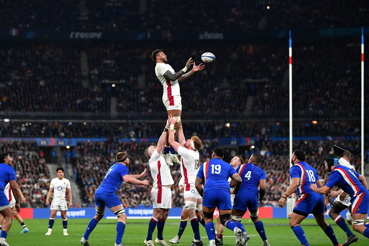 England Rugby playing against France in the 2022 Guinness Six Nations 