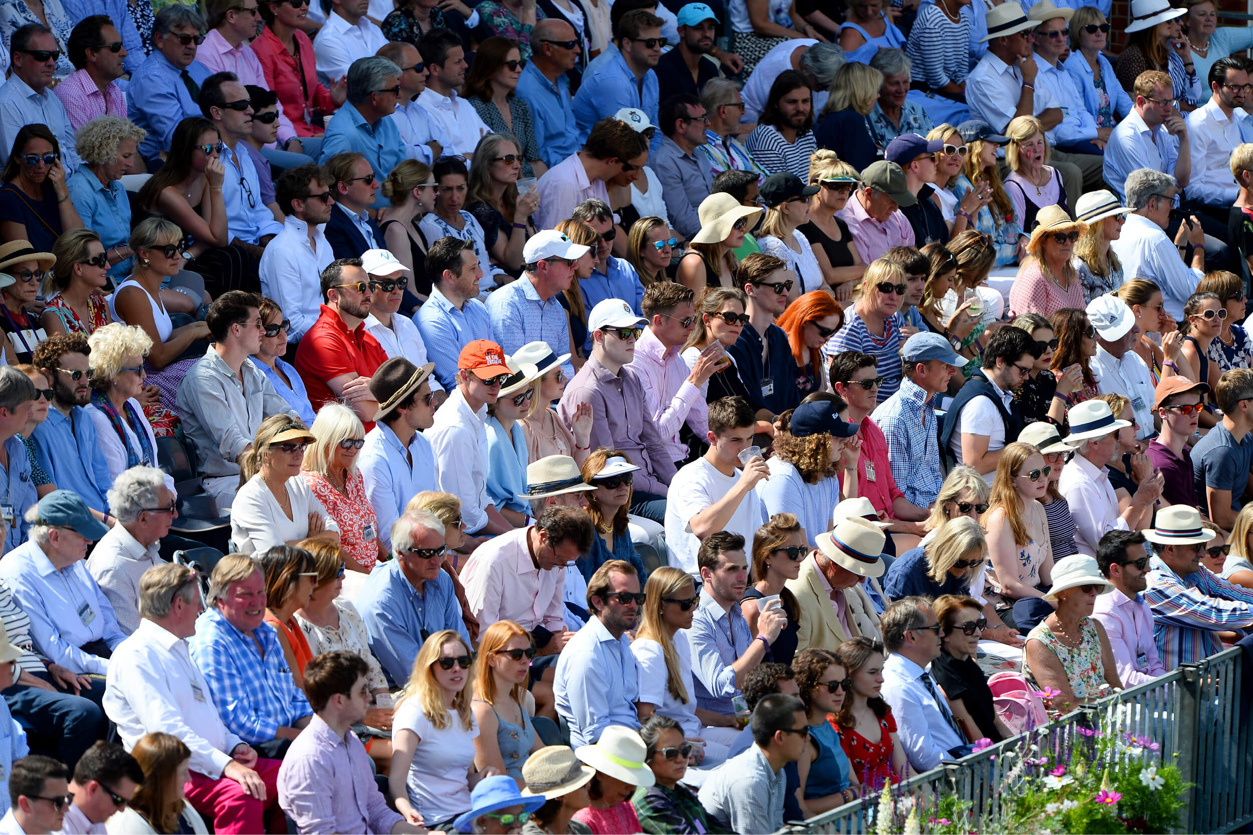 Queens Crowd
