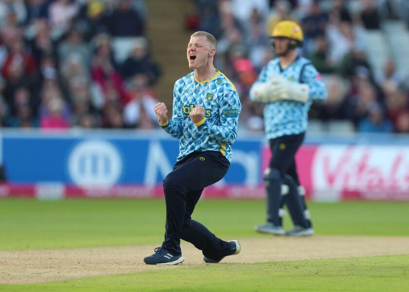 Bears celebrating a wicket at Edgbaston