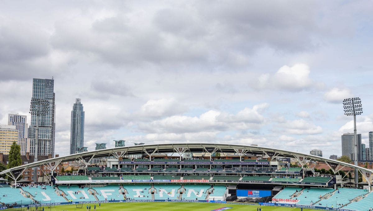 The Kia Oval pitch and skyline