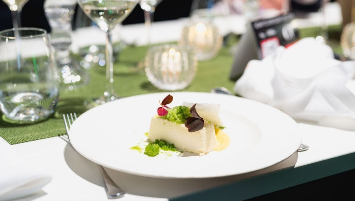 Dishes served straight to you