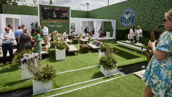 Live music accompanying a moment in the wonderful English themed garden at The Lawn